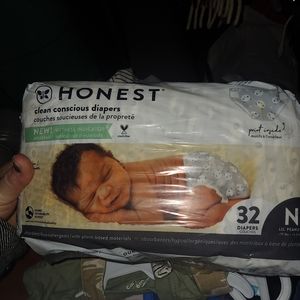 Diapers newborn 32in pack and xs 3packs